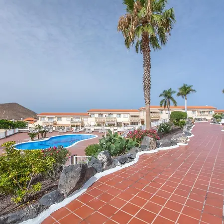 Lovely With Pool In Апартаменты